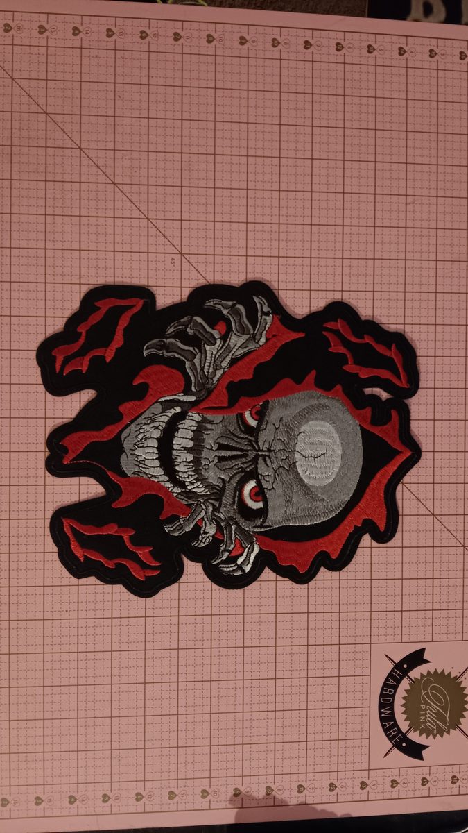 Ripping skull horror patch